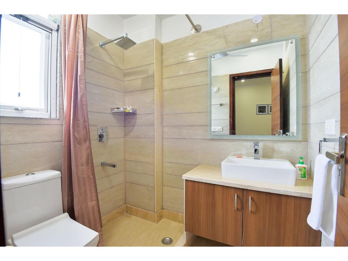 Bluo Studio2 Golf Course Road - Gym, Terrace Garden 古尔冈 外观 照片
